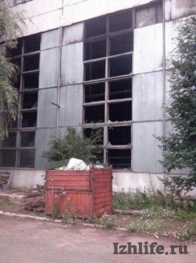 Площадь пожара на территории Ижевского автозавода составила 300 квадратных метров