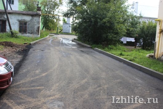 В Ижевске продолжается ремонт дворов
