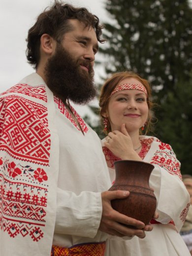 Ижевские молодожены: Свадьбу сыграли в лесу