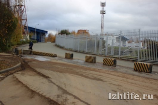 В Ижевске перекрыли дорогу, ведущую к стадиону «Зенит»