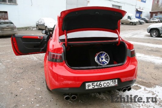 Гудок паровоза и «ангельские глазки»: ижевчанин «прокачал» авто на 162 тысячи рублей