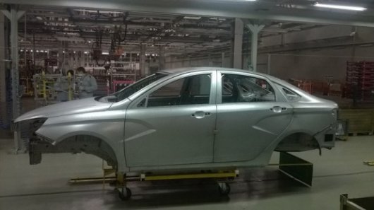 В Ижевске сварили первый кузов седана LADA Vesta