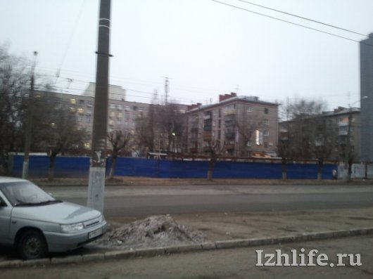 Что строится на улице Ленина в Ижевске рядом с магазином «Охота»?