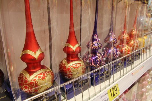 Красивейшие елочные игрушки в Ижевске стоят около 7 тысяч рублей