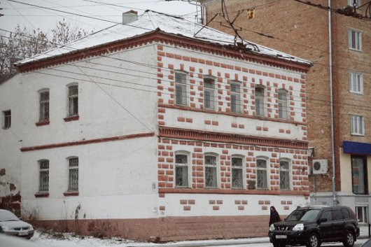 Улица Ленина: 100-летний особняк и тапочки в витрине «Дома обуви»