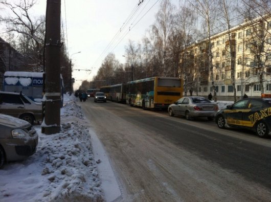 В Ижевске из-за аварии с троллейбусом образовалась пробка