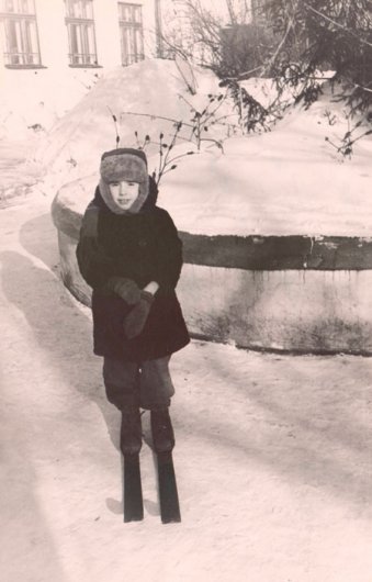 Лыжи, коньки, горки и другие зимние развлечения жителей советского Ижевска