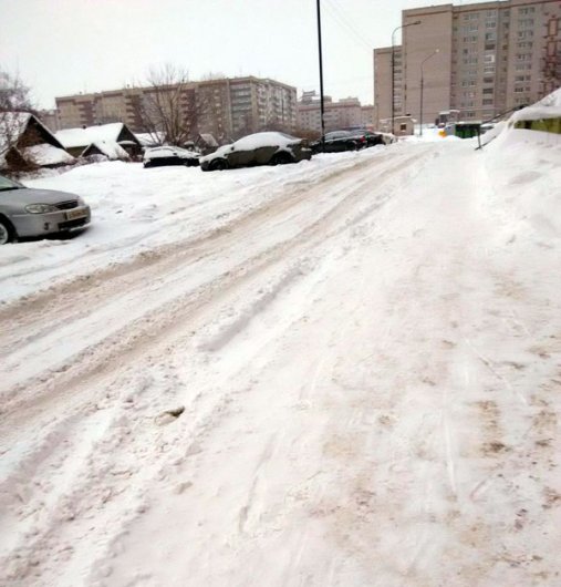 Ижевчане не могут разобраться, кто и как должен чистить дороги от снега
