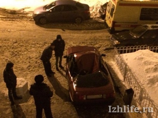 В Ижевске из высотки на улице Ленина выбросилась молодая девушка