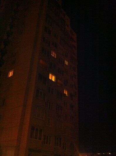 В Ижевске на улице Ворошилова с 11-го этажа выбросилась девушка