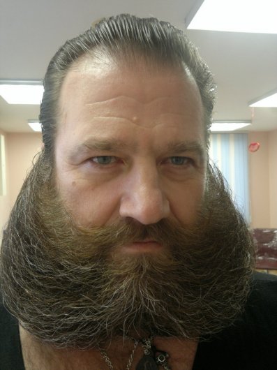 25 лет без бритвы: как ижевчанин отрастил лучшую бороду Урала