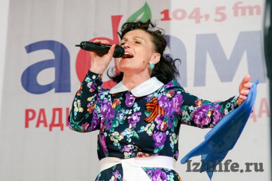 Песни, память и слезы: в Ижевске прошел гала-концерт караоке-битвы «Песни нашей Победы»