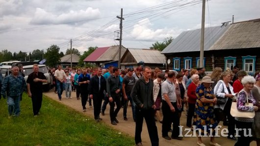 Жители Удмуртии простились с третьим десантником, погибшим в Омске