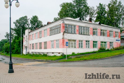 Прогулки по Ижевску: старинные здания улицы Милиционной