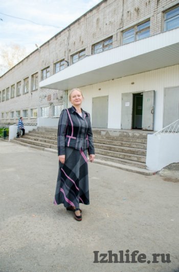 Чтобы подать пример старшеклассникам, учителя из школы №17 в Ижевске сшили себе форму