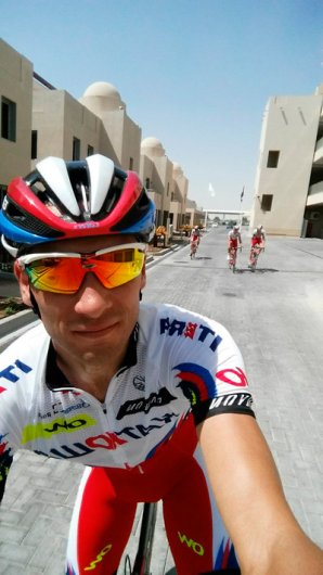 В многодневной велогонке «Тур Абу-Даби» принимает участие ижевчанин Максим Бельков