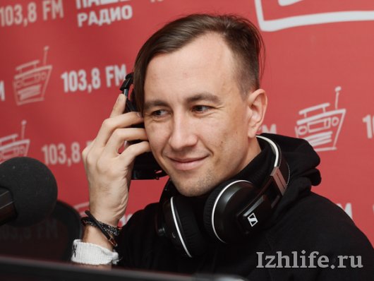 Вокалист рок-группы Lumen в эфире «Нашего радио»-Ижевск» ответил на вопросы слушателей