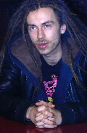 Ижевчане о Децле 2007 года: музыкант в «кожанке», заказывающий выпивку в баре