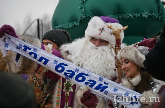 Ижевск посетил Дед Мороз из Великого Устюга