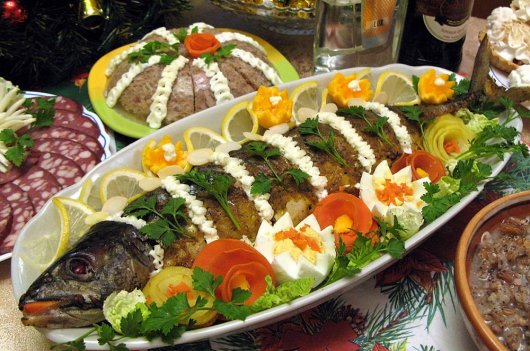 Какие блюда традиционно готовят к празднику народы Удмуртии и для чего?