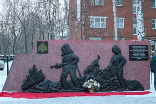 В Ижевске открыли мемориал пожарным-спасателям