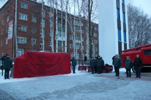 В Ижевске открыли мемориал пожарным-спасателям