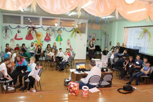 «Ростелеком» поздравил с Новым годом воспитанников Алнашского детского дома