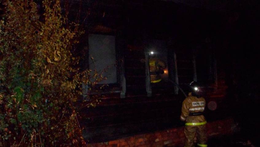 22 августа около двух часов ночи загорелся на улице Первомайской в Ягуле жилой дом. Никто не пострадал. Предварительная причина - поджог.