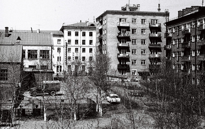 Вид из окон дома №9 в сторону улицы Советской