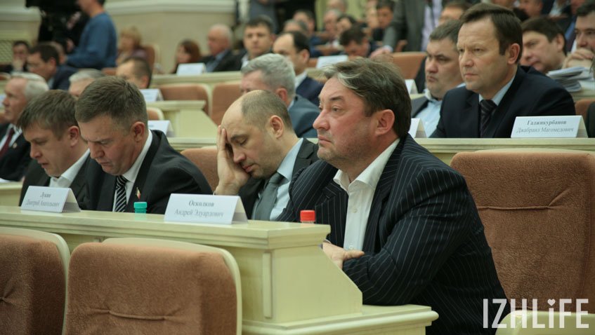 Депутат Андрей Осколков уверен, что число комиссий в Госсовете надо сократить