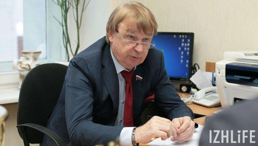 Валерий Бузилов начинал свою карьеру со строительства газопроводов и нефтепроводов