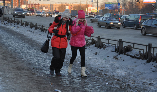 Погода в ижевске подробно. Гололедица Ижевск. Гололед в Ижевске. Похолодание в Ижевске. Март апрель Ижевск.