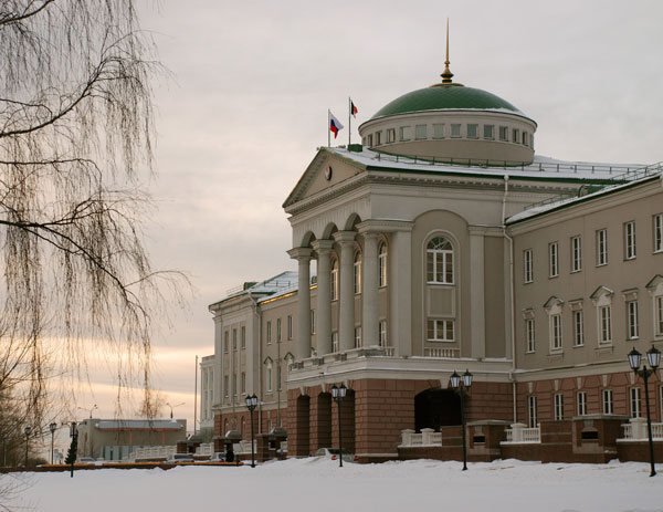 Дом правительства ижевск фото