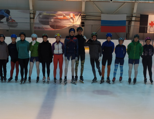 Почему у школы олимпийского резерва по конькобежному спорту в Ижевске нет своей площадки?