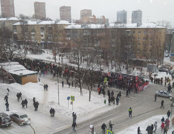 Несогласованная акция в поддержку Алексея Навального прошла в Ижевске