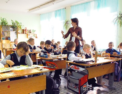 Министр образования Удмуртии о функционировании школ в нерабочие дни: «Школьники не учатся, выполняют задания на дому»