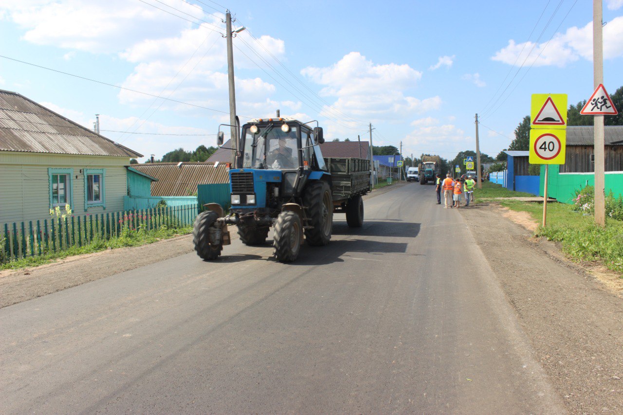  144 км сельских дорог отремонтировали в Удмуртии за 4 года